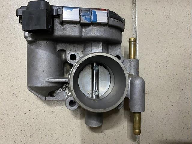 Caja de mariposa General Motors 24420536
