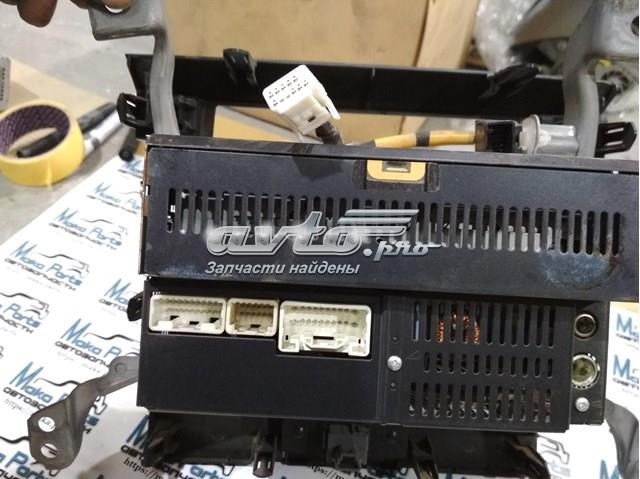 8612060890 Toyota Radio AM/FM universal
