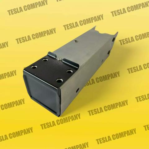 148746100A Tesla soporte de amplificador de parachoques delantero