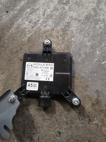 Sensor de ángulo muerto trasero Mazda KB8C67Y30B precio, desde 143,75 EUR