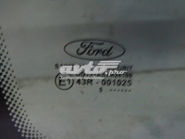 1382229 Ford ventanilla costado superior izquierda (lado maletero)