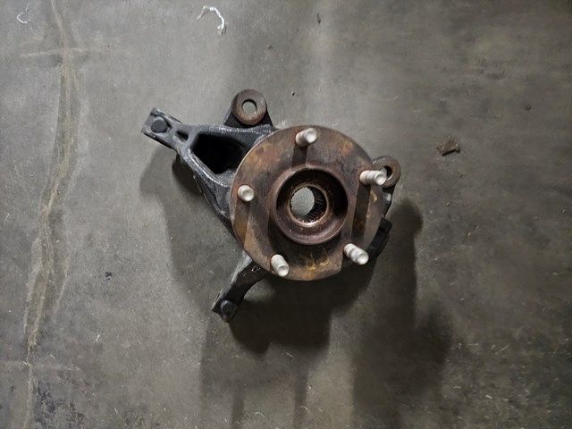 Buje de rueda Mazda TK483304XB