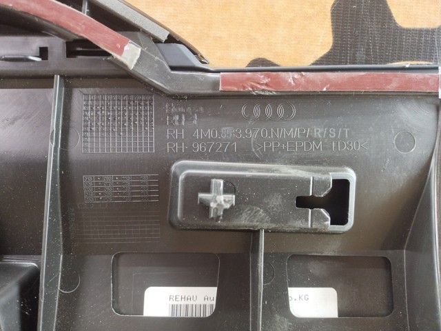 Comprar 4M0853970PGRU VAG Moldura de puerta trasera derecha