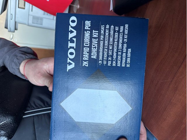 Sellador adhesivo para cristales Volvo 32132745 precio, desde 49,41 EUR