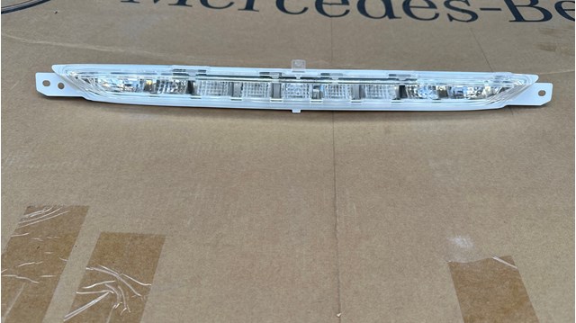 Luz antiniebla trasera 2229060048 Mercedes