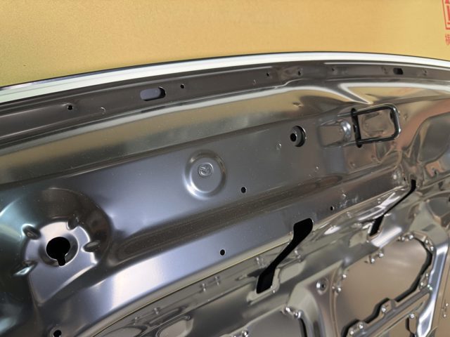 Capó del motor Mazda KBY05231XC precio, desde 0,03 EUR