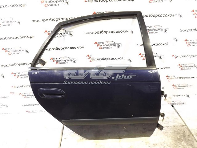Puerta trasera derecha Toyota Avensis (T22)