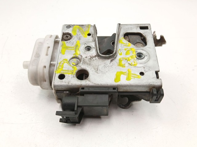 Cerradura delantera izquierda VAG 8D1837015A