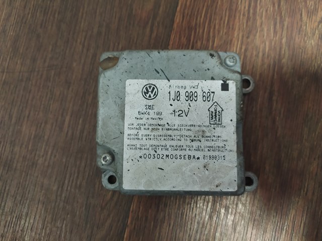 Módulo de control de airbag VAG 1J0909607