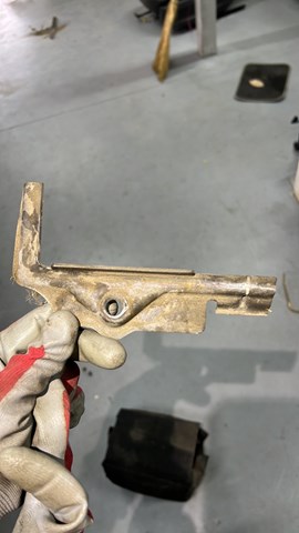 Montaje De Bateria (Soporte) VAG 5Q0803219C precio, desde 12,74 USD