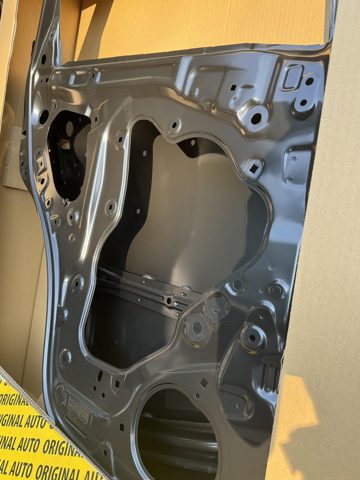 Comprar K1Y07302XD Mazda Puerta trasera izquierda