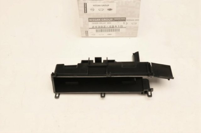 243824BA1D Renault (RVI) Tapa de la caja de fusibles