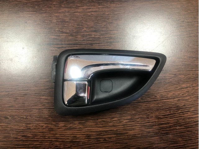 Manija interior derecha delantera/trasera de puerta Hyundai/Kia 826232S000