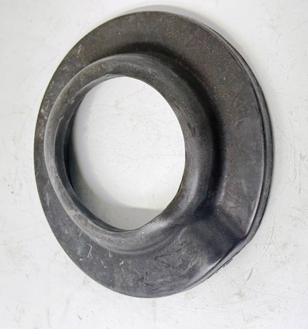 Q0000112 Q-fix Aislador de resorte trasero inferior de goma