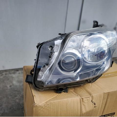 Comprar 8118560M00 Toyota Faro delantero izquierdo