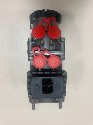 A0044311506 Mercedes Válvula de freno bajo pedal (camión)