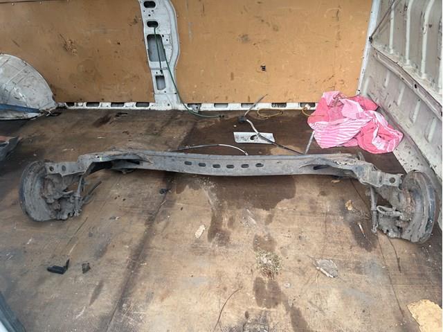 5Q0501115 VAG Subchasis trasero soporte motor