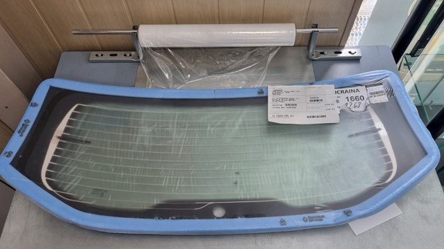 Cristal de la puerta trasera Renault (RVI) 903001861R