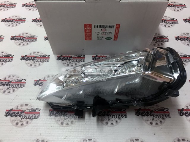 Luz antiniebla izquierdo LR026090 Land Rover