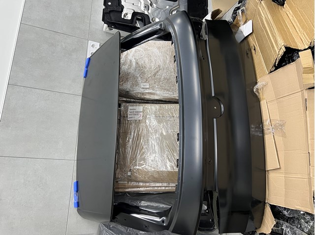 Comprar 11A827025B VAG Puerta del maletero, trasera