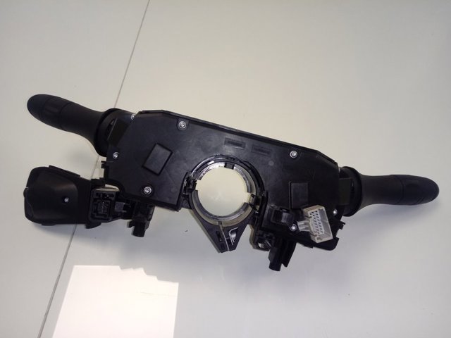 Interruptor de la columna de dirección completo Dacia Sandero III hatchback (2021 - 2026) precio, desde 66,79 EUR