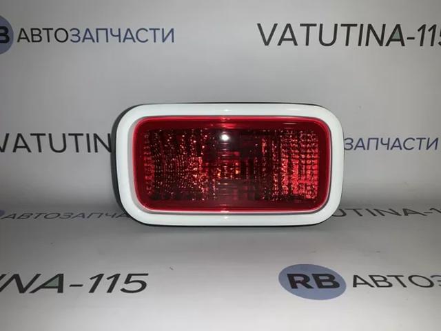 Luz trasera de parachoques derecha 2144001R3LDUE Depo/Loro/Abakus