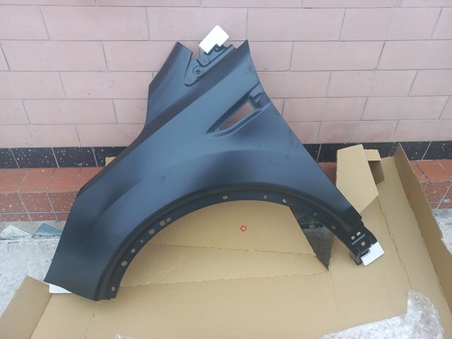 Aleta delantera izquierda PFD10205AL Signeda