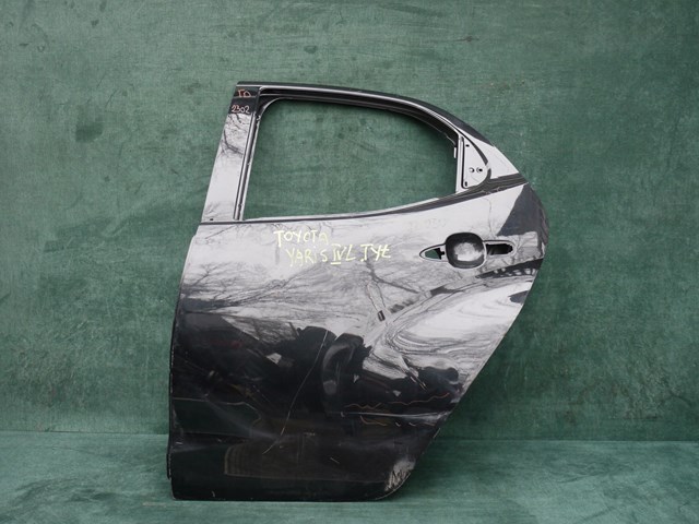 Puerta trasera izquierda Toyota 67004K0060