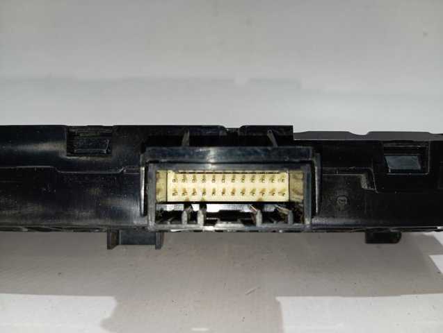  Renault (RVI) 283E81404R precio, desde 63,89 EUR