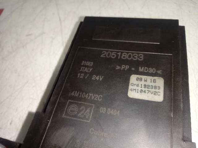 20518033 Volvo Módulo de cierre centralizado