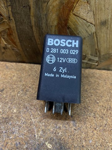 0281003029 Bosch relé de bujía de precalentamiento