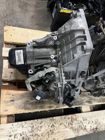 Caja de cambios mecánica, completa Nissan Micra (K14)
