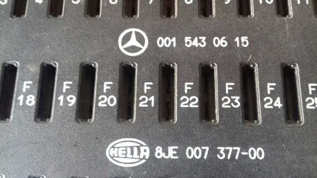 0015430615 Mercedes Caja de relés y fusibles