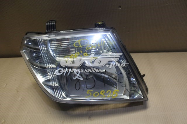 Faro derecho 260105X10A Nissan/Infiniti