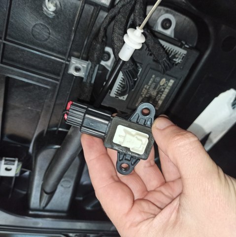 Sensor de airbag delantero CK5214C676AA Land Rover