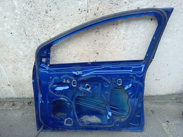 2147844 Ford puerta delantera derecha