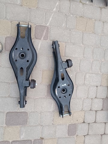 55210ATBA0 Hyundai/Kia Brazo inferior trasero izquierdo/derecho