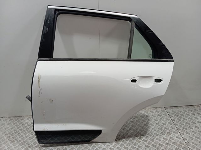 77003AT000 Hyundai/Kia Puerta trasera izquierda