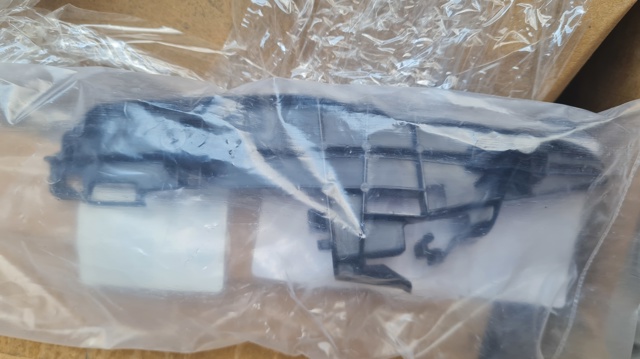 Comprar FP1446931 FPS Guía derecha del parachoques delantero