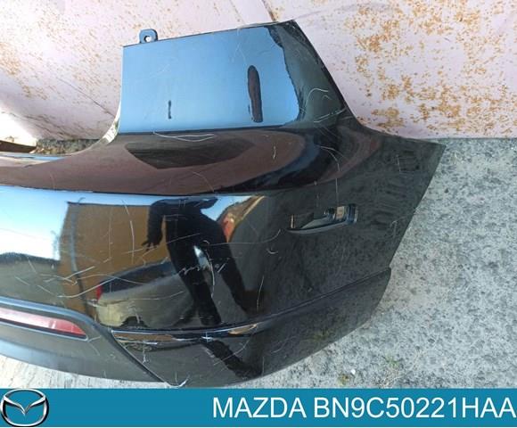 BN9C50221HAA Mazda parachoques trasero