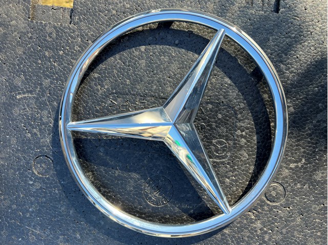 Emblema de la parrilla del radiador Mercedes 0008179500 precio, desde 49,66 EUR