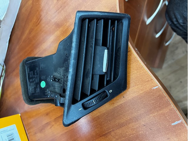 Rejilla aireadora de salpicadero derecha para BMW X1 (E84)