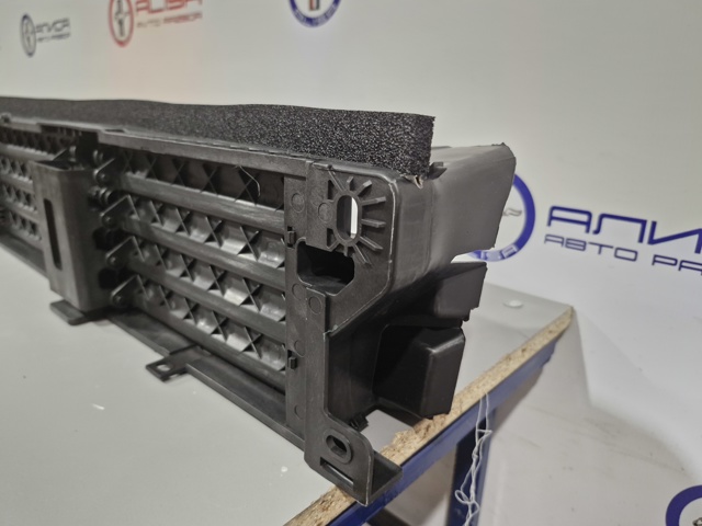 Comprar 214216RA0A Nissan/Infiniti Persiana del radiador