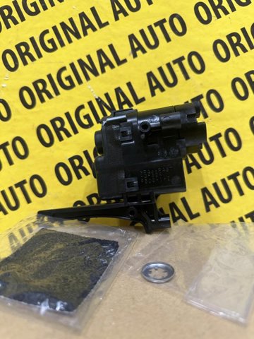 Motor del actuador del espejo retrovisor izquierdo Mazda KDY06915Z precio, desde 48,35 EUR
