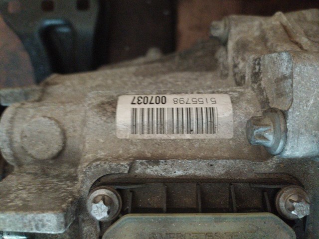 2122608000 Mercedes 