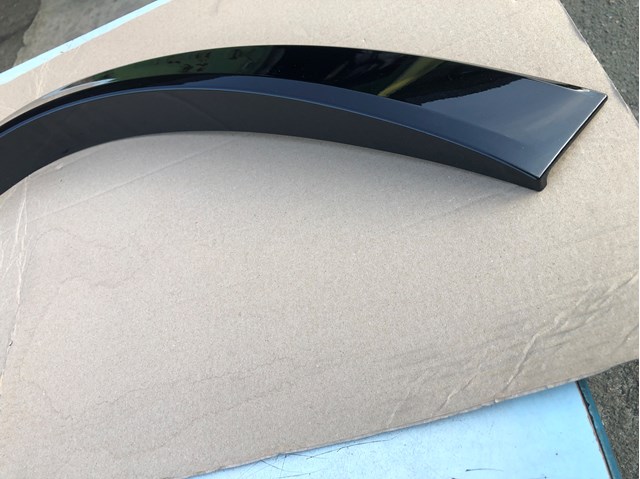Extensión de aleta delantera izquierda Mercedes A16788044059999 precio, desde 302,48 EUR