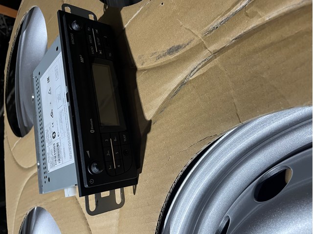 Radio AM/FM Renault (RVI) 281159932R precio, desde 449,72 EUR