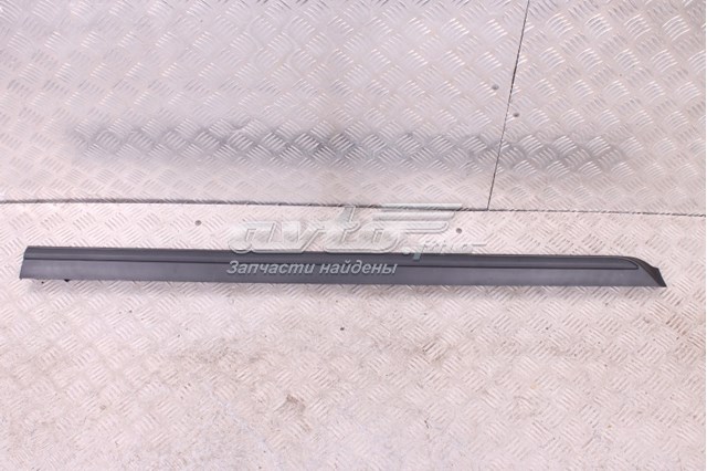 Moldura de la puerta delantera izquierda 5C5854939M9B9 VAG