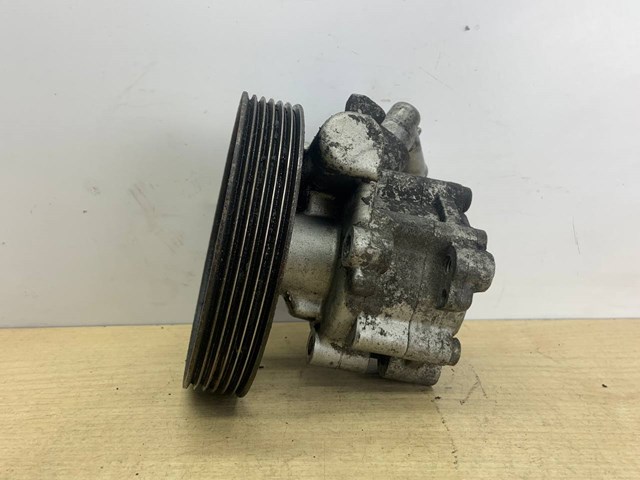 Bomba de dirección hidráulica Peugeot/Citroen 9647983580