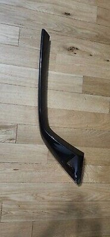 Moldura izquierda de la parrilla del radiador KSD5507K0 Mazda